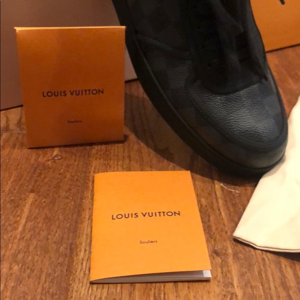 Brand new Louis Vuitton sneakers - Picture 3 of 4